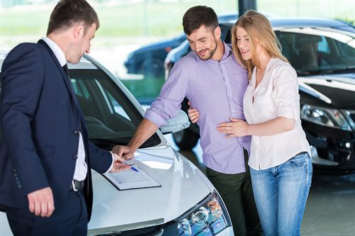 Gebrauchtwagenkaufvertrag – arglistige Täuschung über Lenkgetriebeschaden