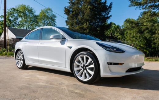 Tesla Model 3 - Mangelhaftigkeit Autopilot wegen Phantombremsungen
