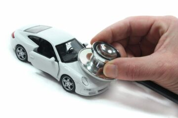 Fahrzeugkaufvertrag – Schadensersatz aus Gewährleistung wegen eines Fahrzeugmangels